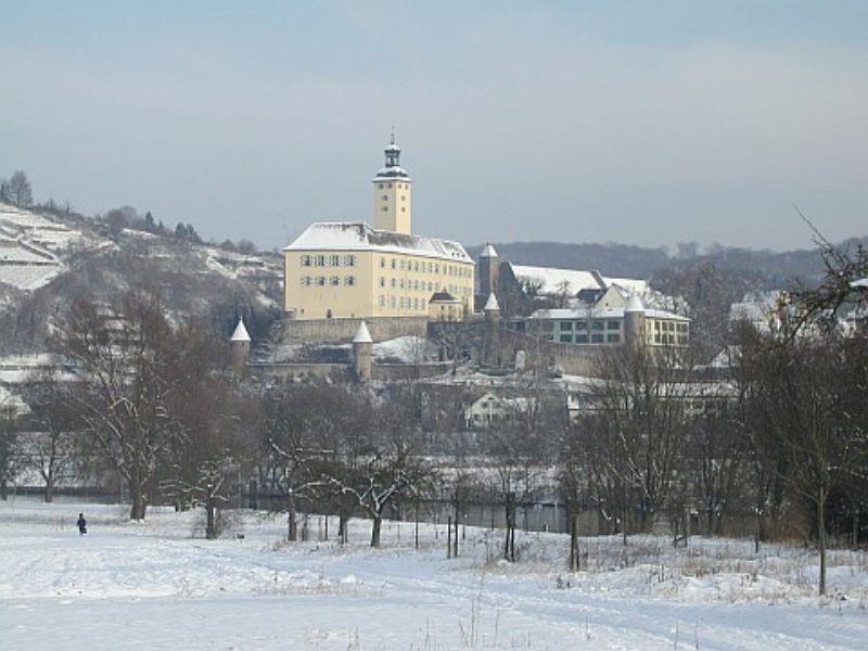 Schloss Horneck im Winterkleid. Die ehemalige ...