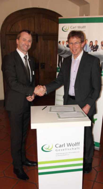 CWG-Vorsitzender Helmuth Hensel (links) mit Dipl. ...