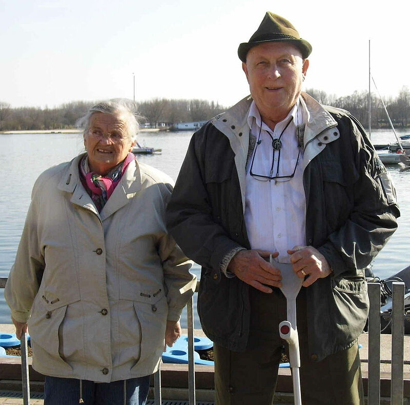 Walter und Gerda Lingner am Unterbacher See in ...