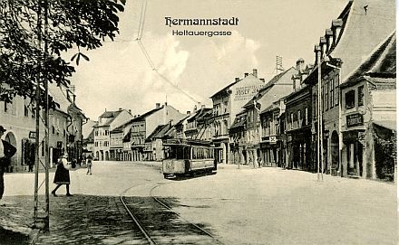 Postkarte vom 28.10.1908: Straenbahn mit Motorwagen in der oberen Heltauergasse Richtung Bretterpromenade (heute Bulevard-Hotel) am Hermannsplatz.