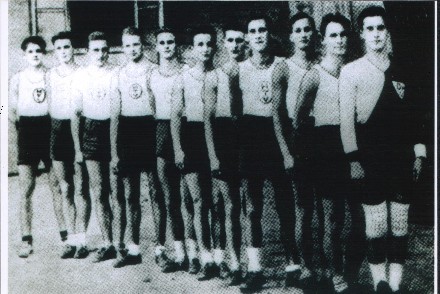 Mitglieder des Hermannstdter Turnvereins im Jahre 1932.