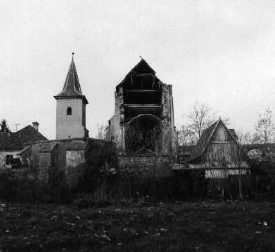 Am offiziellen „Tag der Denkmalpflege“ in Wlz fotografiert: Einsturz der Apsis der Wehrkirche, Blick aus stlicher Richtung. Foto: G. Mergenthaler