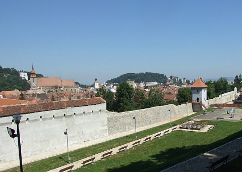 Kronstadts alte Stadtmauern und T�rme wurden ...