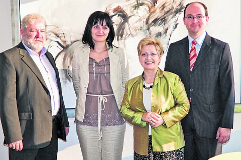 Ausstellungser�ffnung in M�nchen, von links: ...
