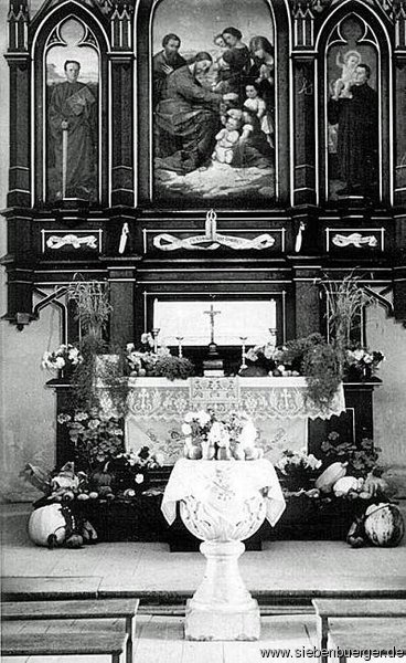 Erntedankfest 1966, mit geschmuecktem Altar - Foto-D. Wonner