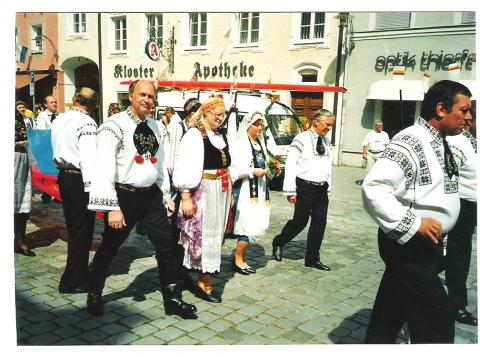Trachtenaufmarsch der Senioren in Vilshofen ...
