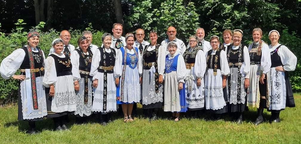   25.06.2023: Volkstanzgruppe - Kronenfest in ...