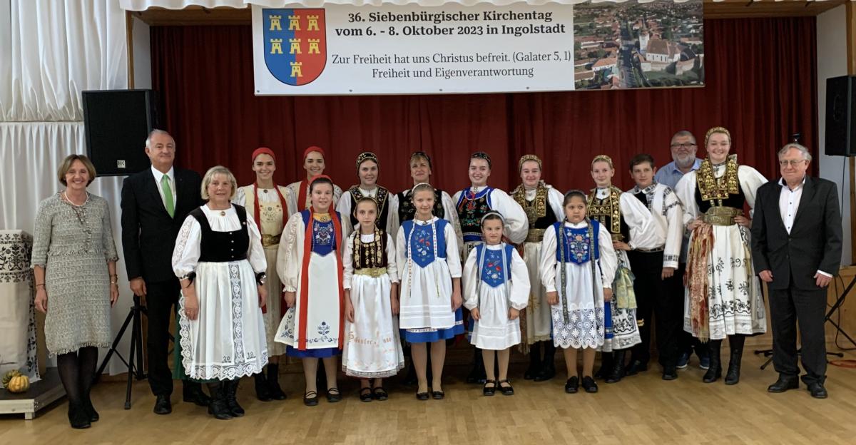   07.10.2023: Die Schler- und Jugendtanzgruppe ...