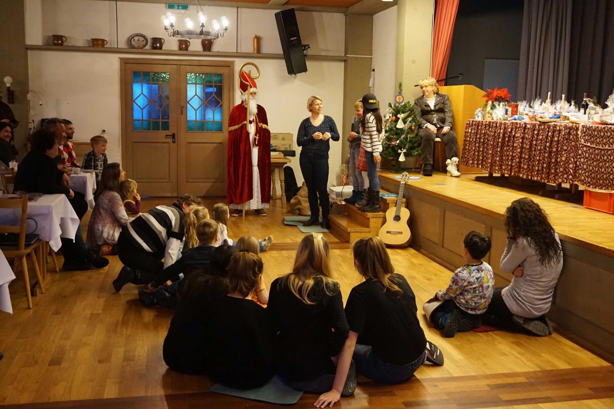  Weihnachtsfeier  ...