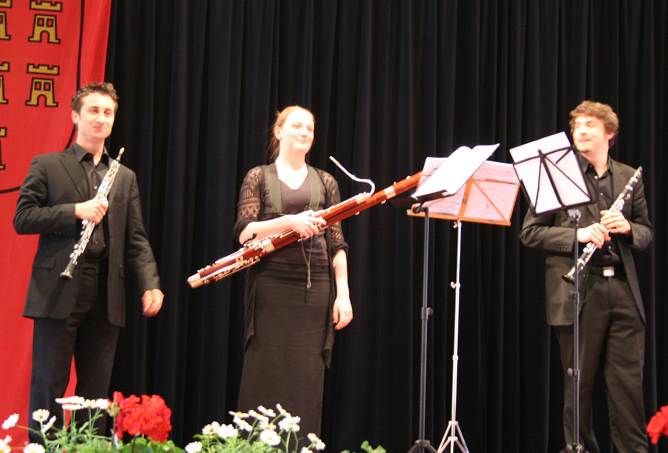 Groen Applaus erhielt das Amelius-Trio im Schrannen-Festsaal, von links nach rechts: Raguel Ott, Ingrid Hutter und Markus Krusche. Foto: Doris Hutter