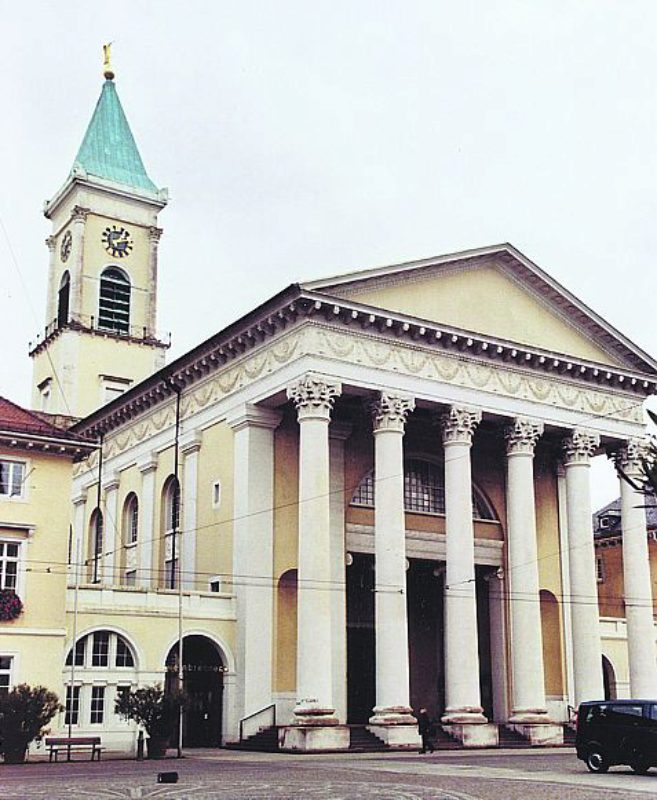 Die Evangelische Stadtkirche in Karlsruhe. ...