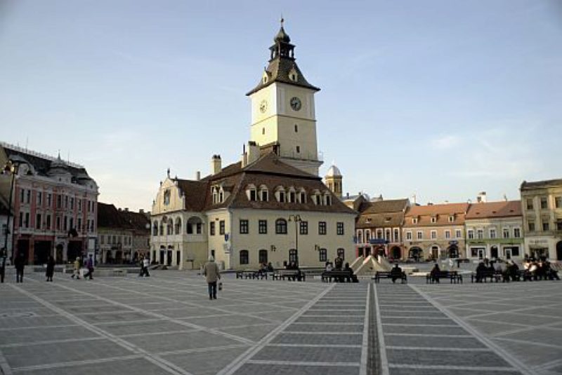 Der Marktplatz mit dem Alten Rathaus in ...