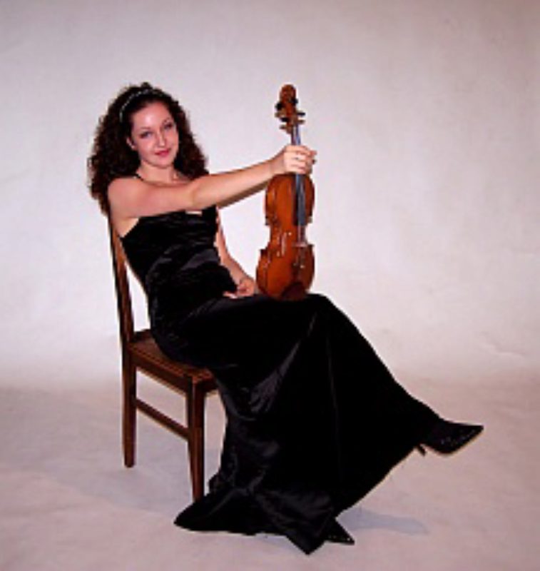 Die junge Violinistin Sarah Christian. ...