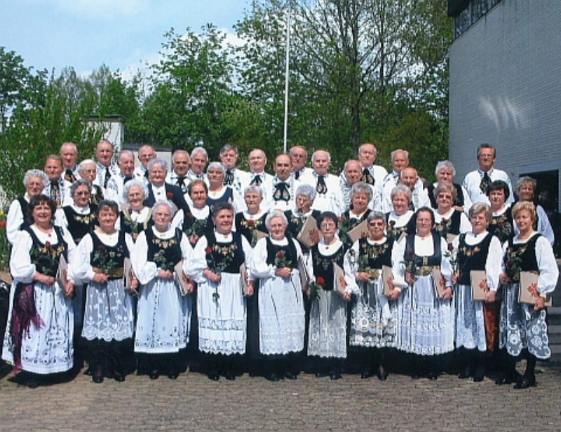 Der Chor Augsburg unter der Leitung von Elisabeth ...