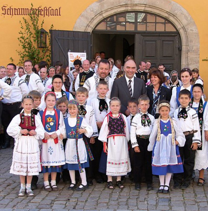 Bundesvorsitzender Dr. Bernd Fabritius und der ...