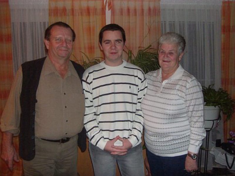 Mircea Fratila (Bildmitte) mit Ilse und Dieter ...