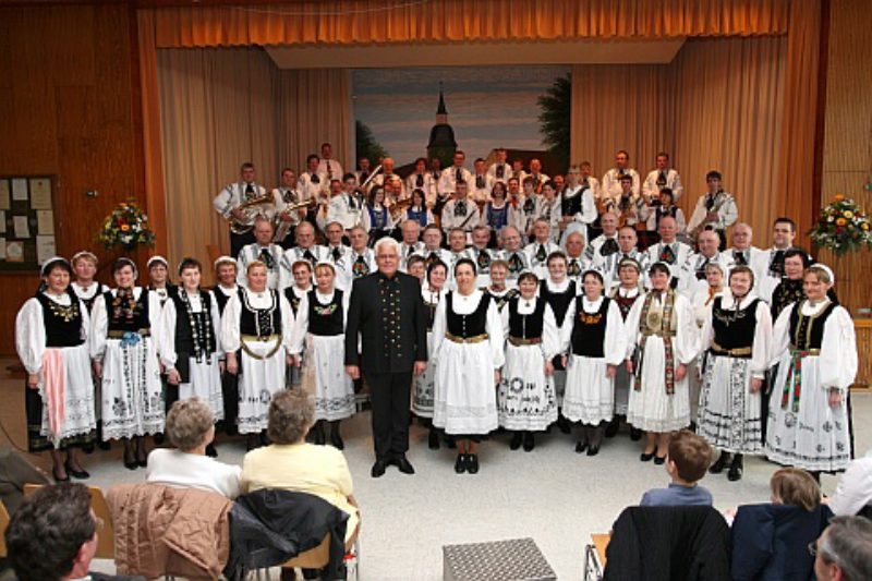 „Honterus-Chor“ und Blasorchester Siebenbrgen ...