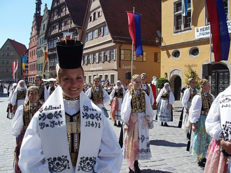 
Sauber getragen und nach Altersstufen ...