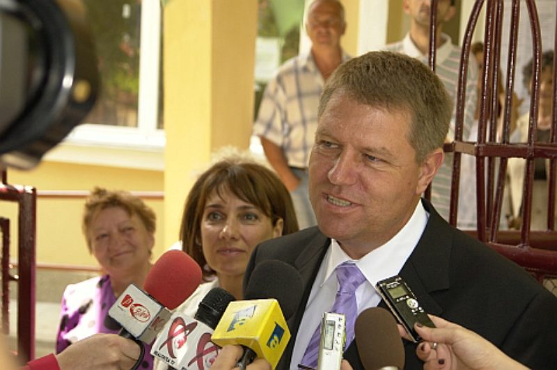Gefragter Interviewpartner: Klaus Johannis. Foto: ...