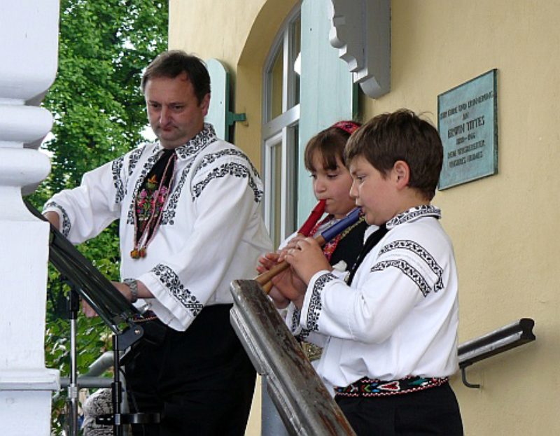 Der Nachwuchs musiziert beim Sommerfest in ...