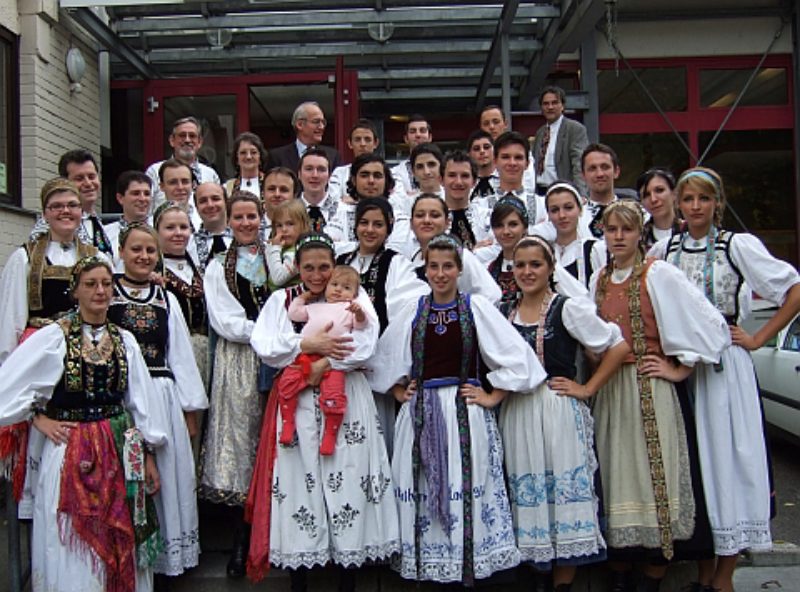 Die Tanzgruppen Stuttgart und Hermannstadt nach ...