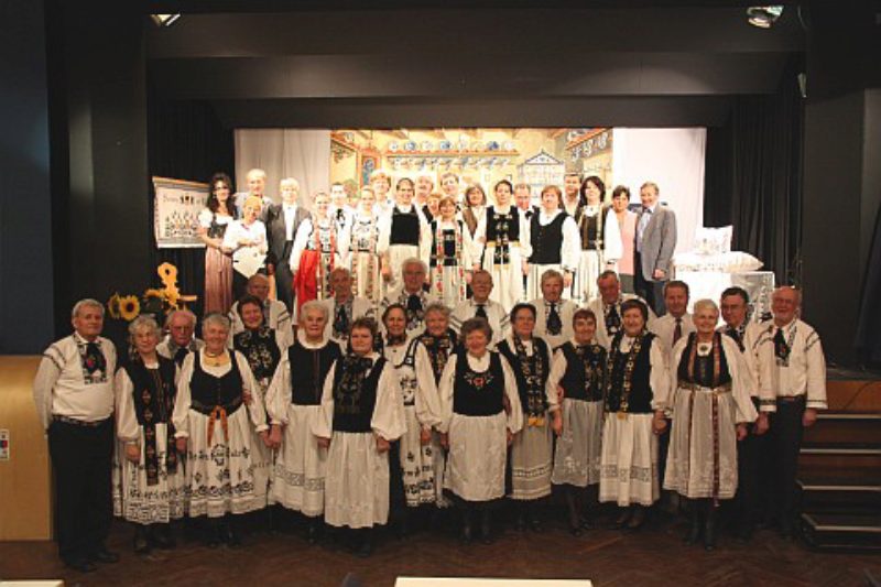 Der Chor und die Theatergruppe der Kreisgruppe ...