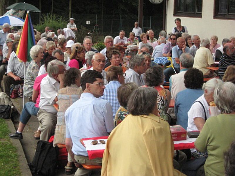 Gemtliches Beisammensein beim Honterusfest 2009. ...