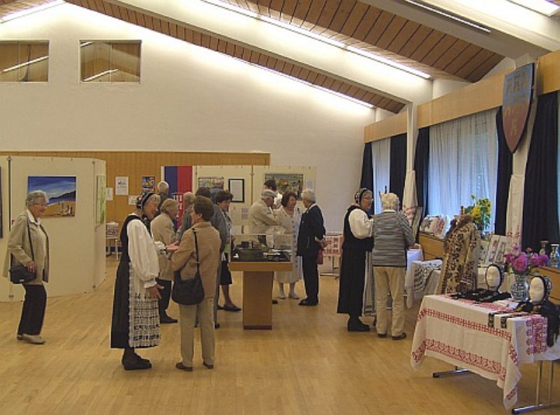 Ausstellung im Kultursaal Seewalchen anlsslich ...