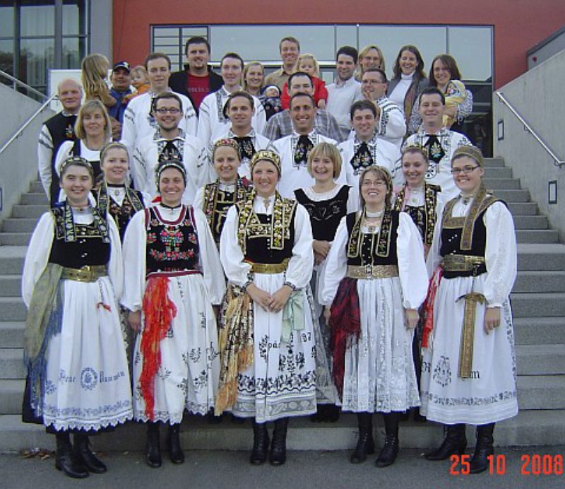 Tanzgruppe Stuttgart beim 17. Volkstanzwettbewerb ...