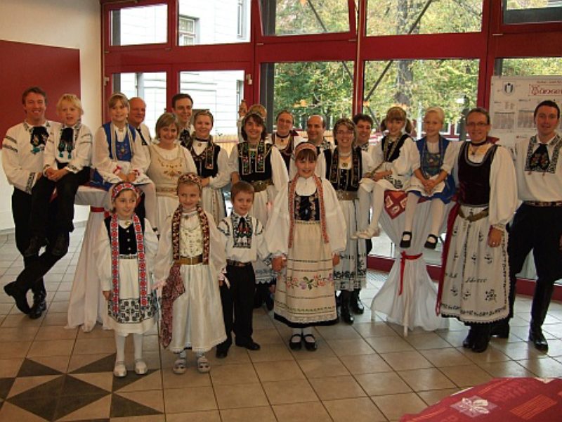 Die Kindergruppe und Tanzgruppe Stuttgart ...