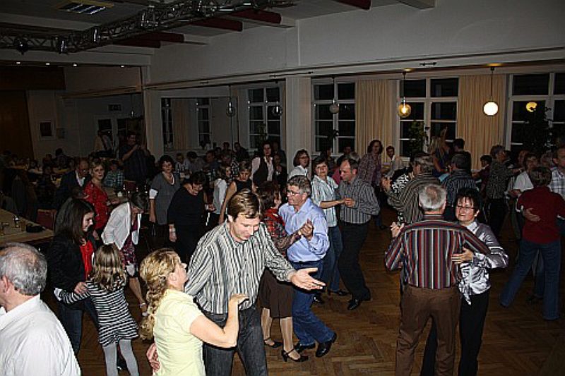 Siebenbrgische Gemtlichkeit beim Katharinenball ...