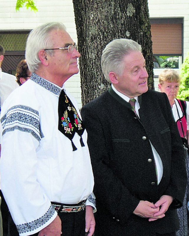 Landeshauptmann Dr. Josef Phringer (rechts), ...