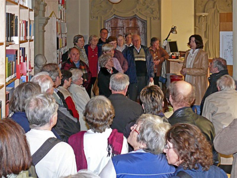 Die Bonner Kreisgruppe in der Bibliothek des ...