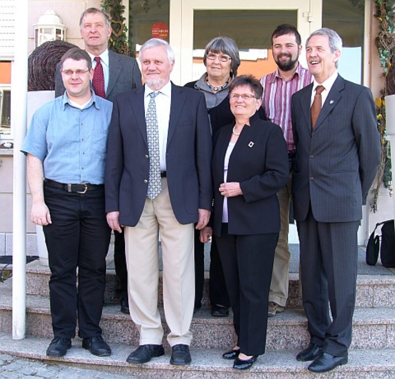 Der Vorstand der HOG-Regionalgruppe Burzenland ...