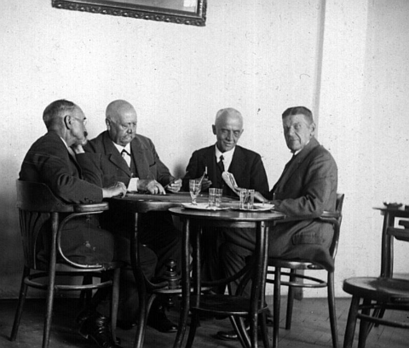 ... und in einem Cafe belauscht von Johann ...