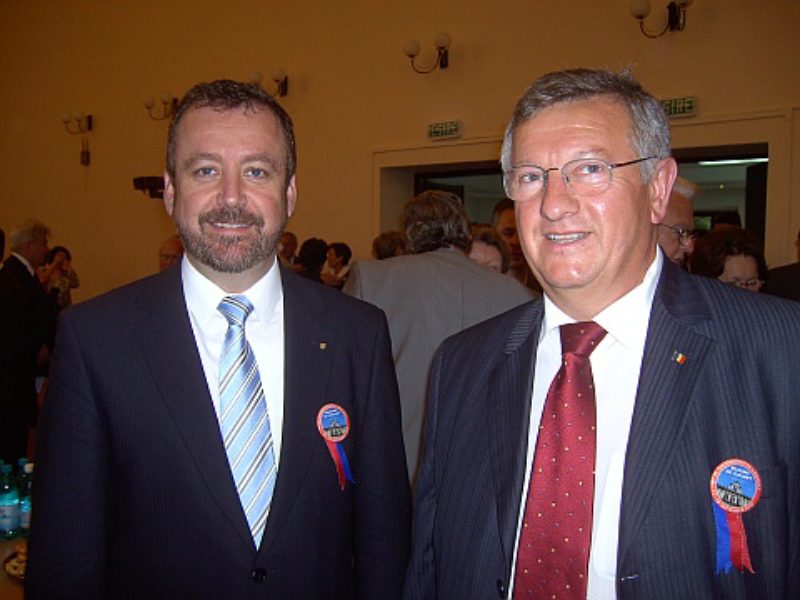 Dr. Bernd Fabritius und Brgermeister Ovidiu ...