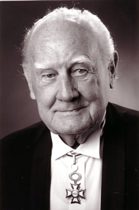 Stefan H. Hedrich (1919-2010) ...