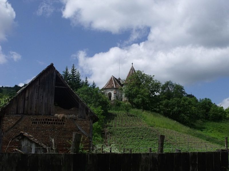 Steht vor der Rettung: die Kirchenburg in ...