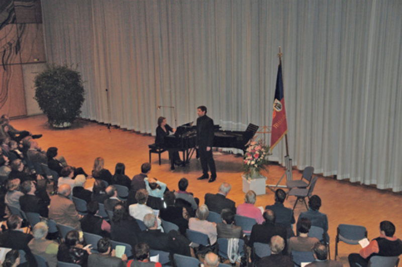 Blick in den voll besetzten Adalbert-Stifter ...