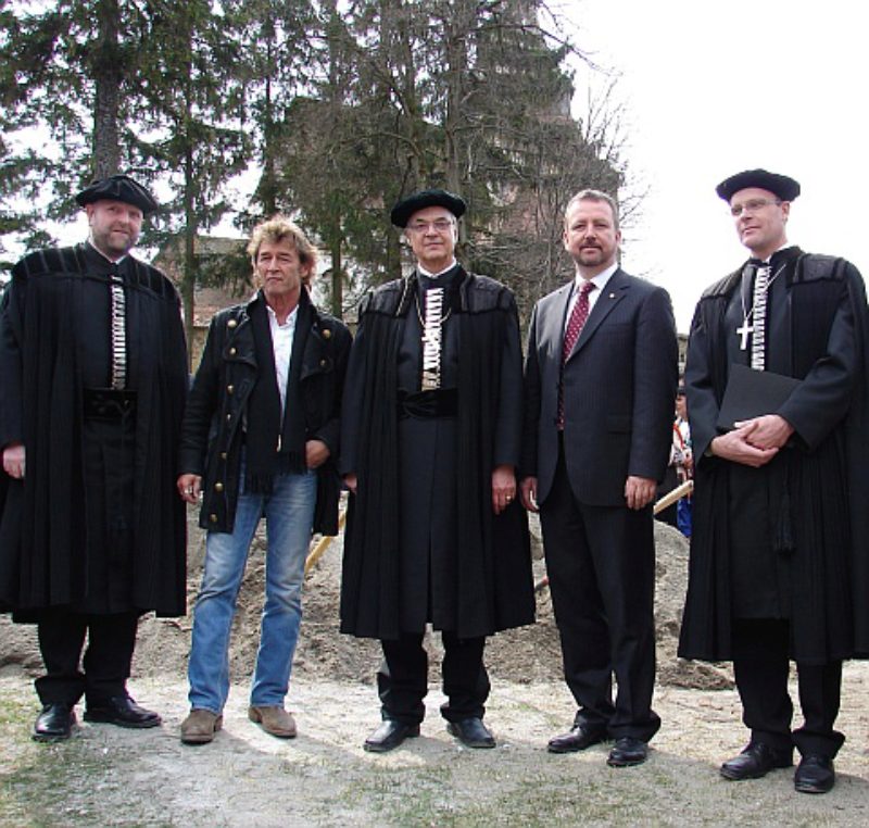 Erster Spatenstich in Radeln: Das Gruppenbild ...