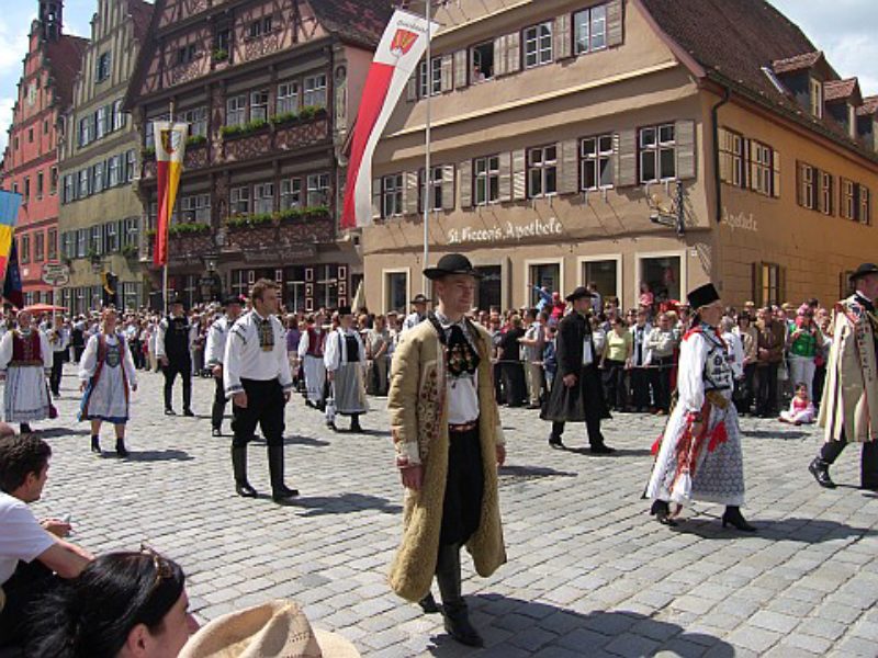 Traditionell fhrte die Bundesjugendleitung der ...