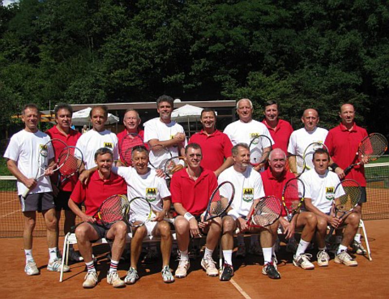 Gruppenfoto der Teilnehmer des dritten ...