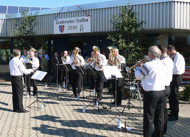 Musikalischer Empfang zum 8. Zenderscher Treffen ...