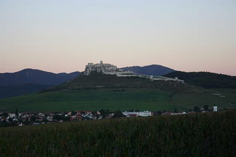 Zipser Burg. Foto: Dietmar Rennich ...