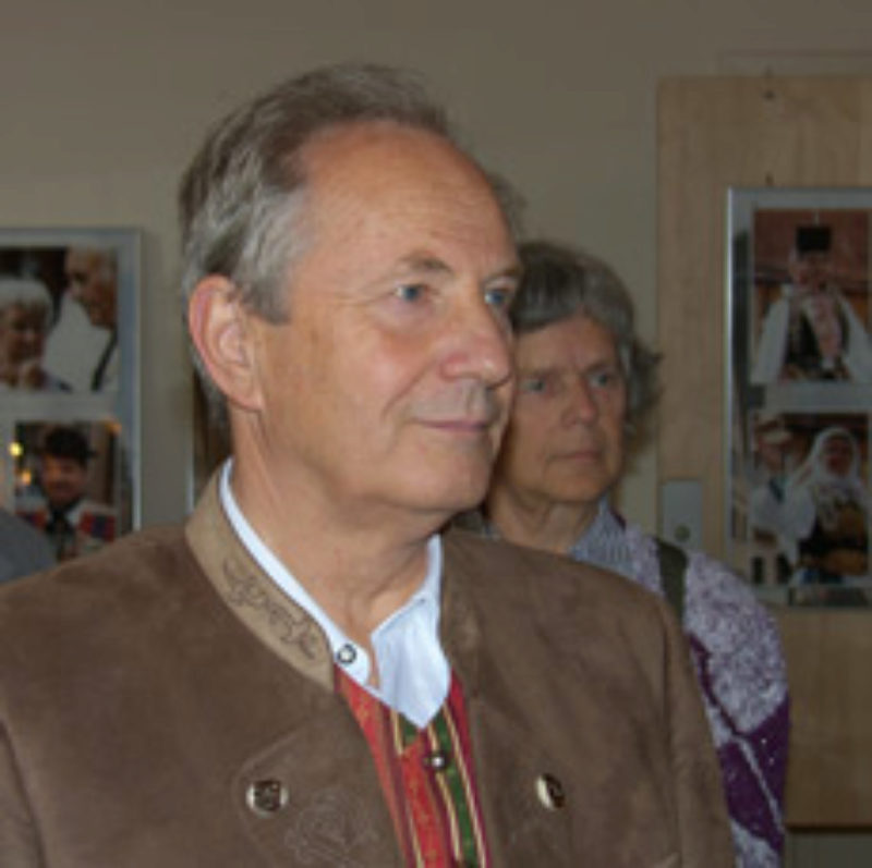 Kurt Pachl wohnte der Ausstellungserffnung bei. ...