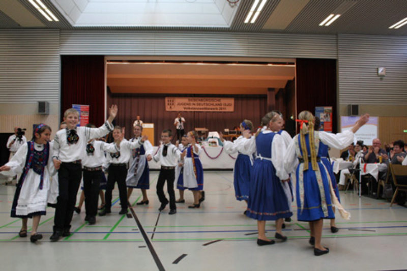 Die Kindertanzgruppe Heilbronn trat unter der ...