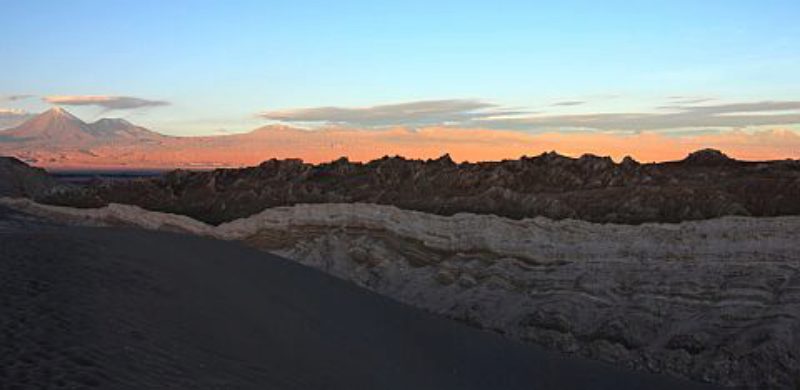 Blick von der Valle de Luna in der Atacama-Wüste ...