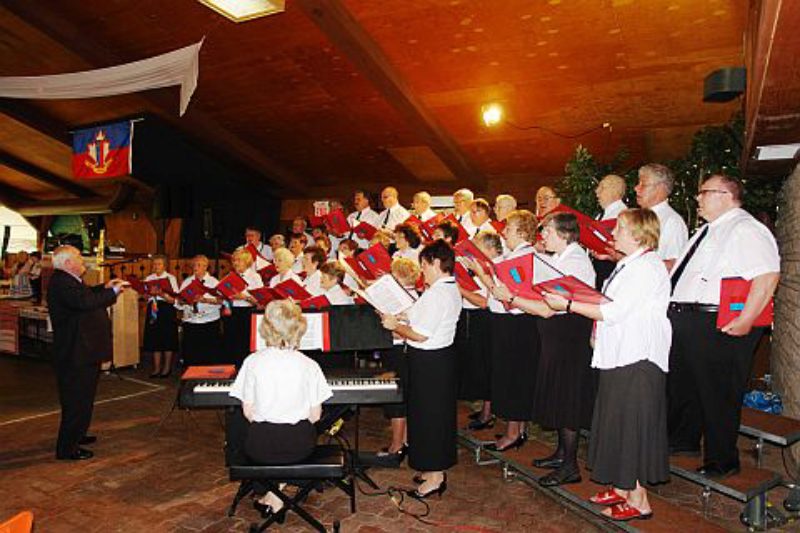 Der Transylvania Chor beim 60-jhrigen Jubilum. ...