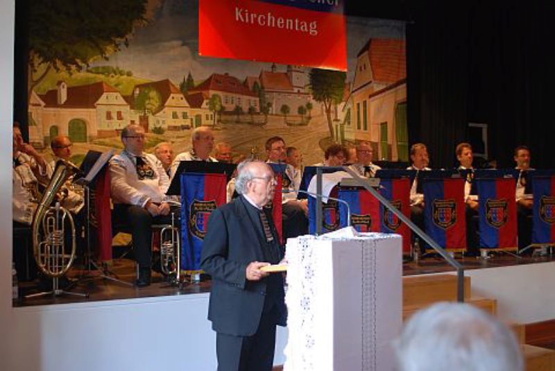 Hermann Schuller bei der Erffnung. Foto: Otto ...