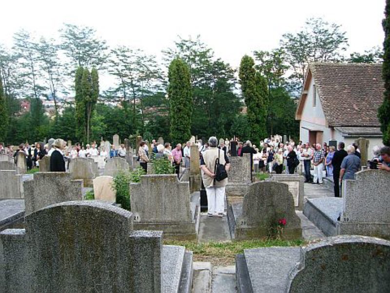 Andacht auf dem Neppendorfer Friedhof. ...